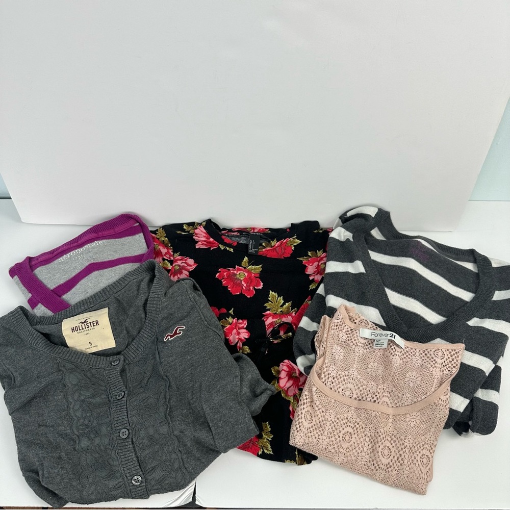 Last Chance! Lot of Size Small Ladies 8 Items-See Description For Details